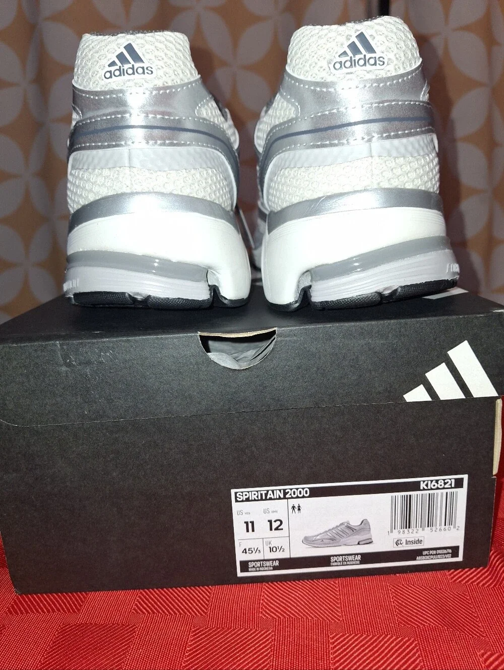 NIB Adidas Spiritain 2000 